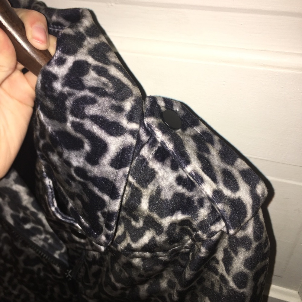 Bebe leopard print jacket - Picture 4 of 7
